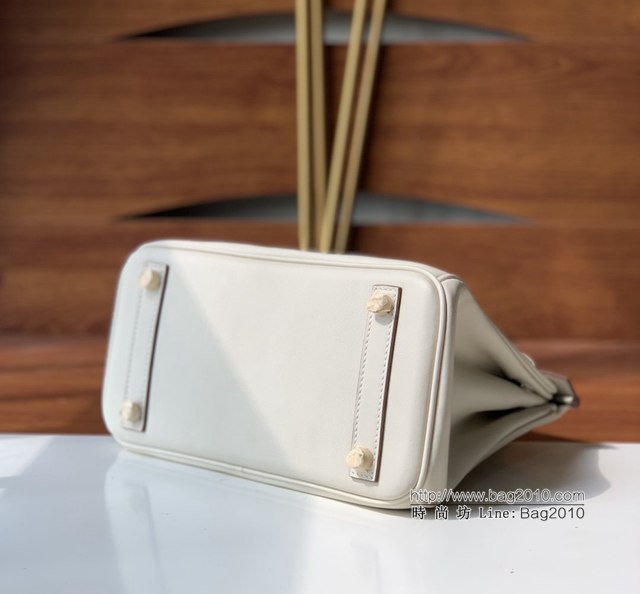 Hermes女包 愛馬仕Birkin25 swift皮 手工縫製 奶昔白金扣 Hermes鉑金手提包  tdh2150